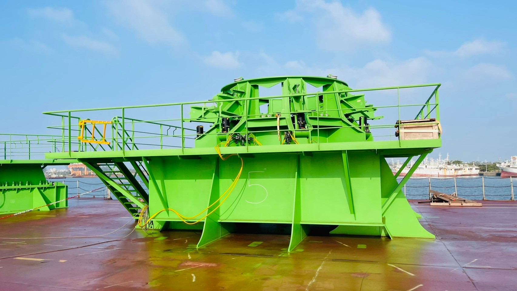 駁船船體甲板修復工程